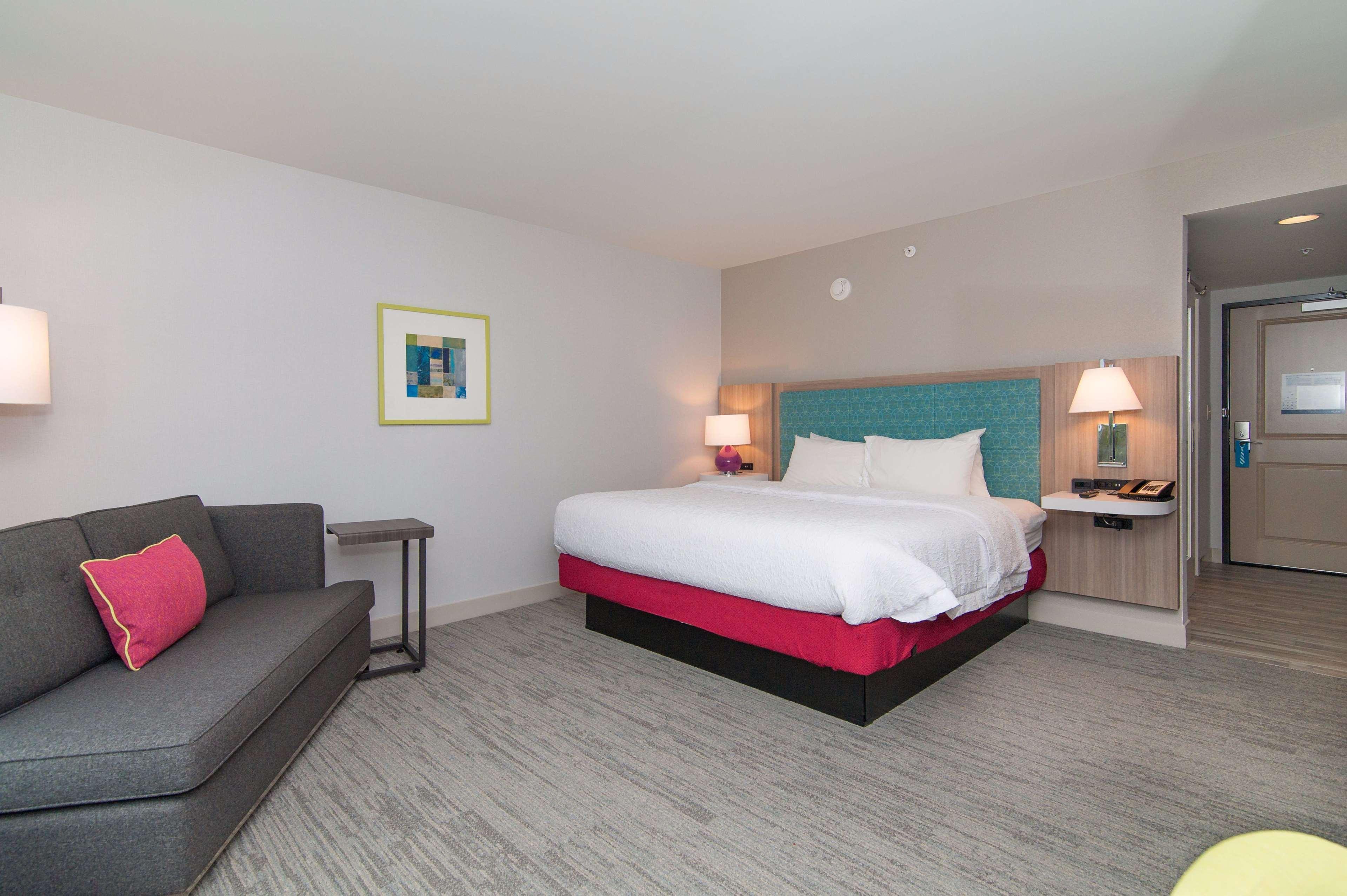 Hampton Inn Норидж Экстерьер фото