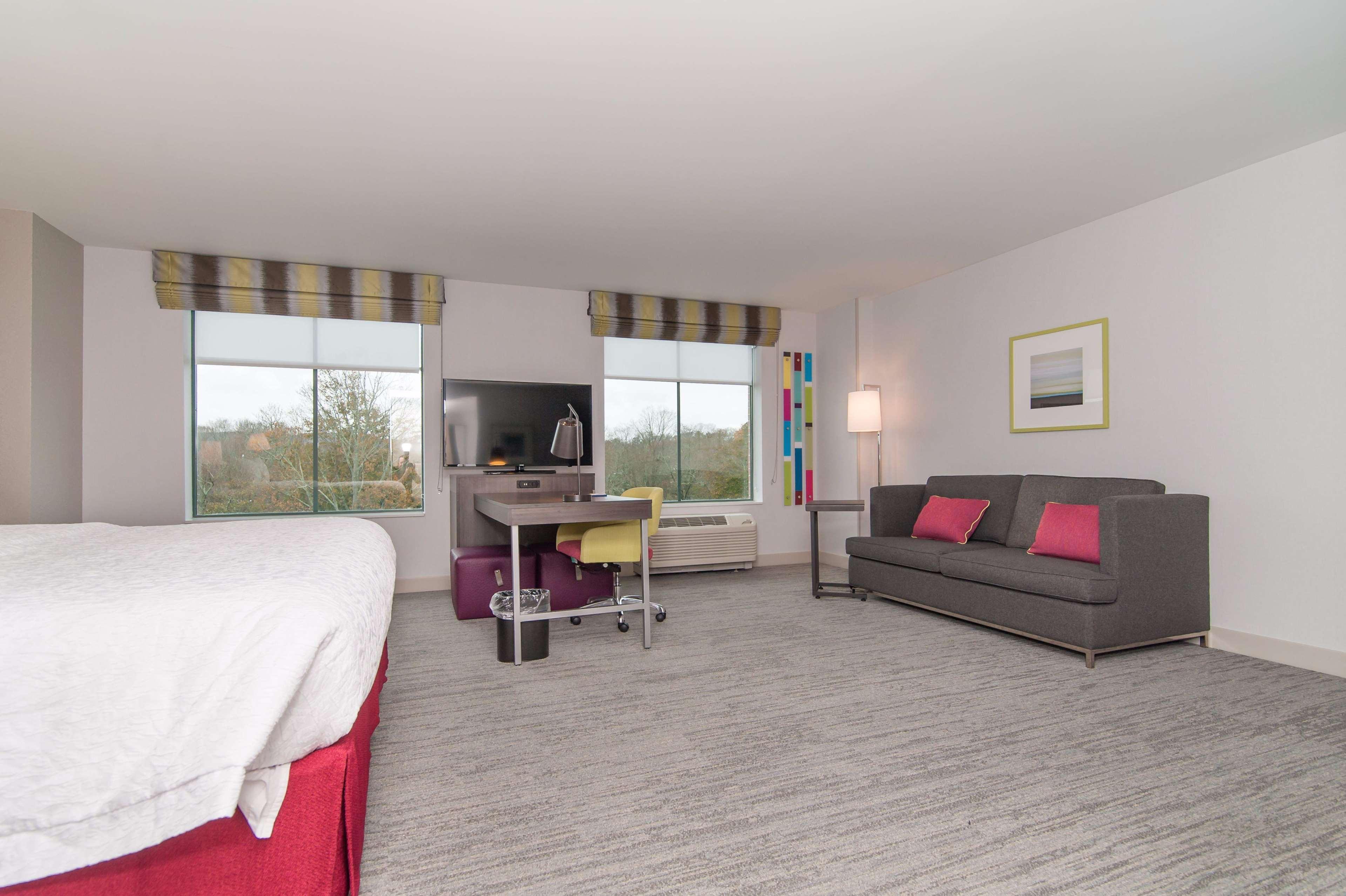 Hampton Inn Норидж Экстерьер фото