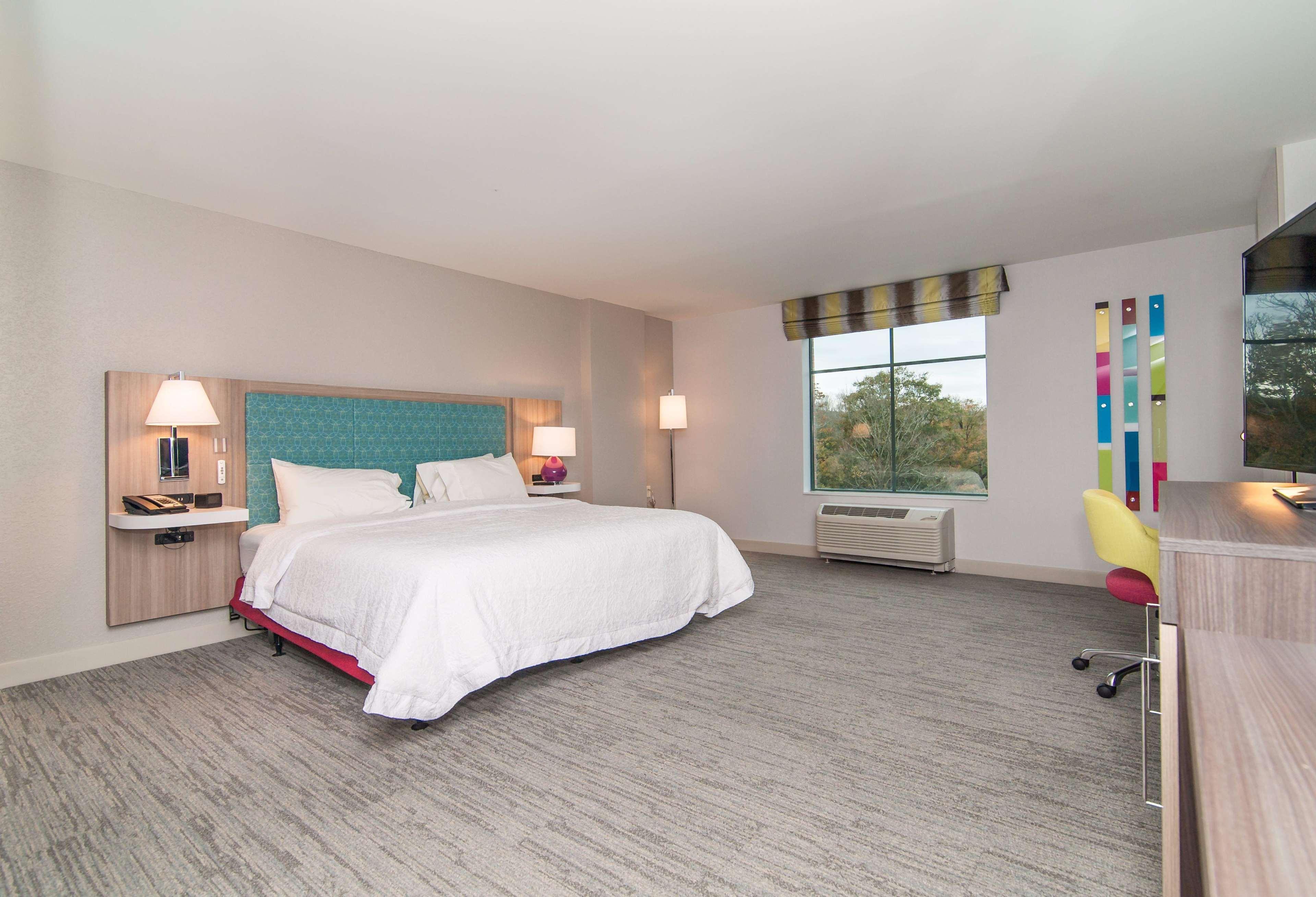 Hampton Inn Норидж Экстерьер фото