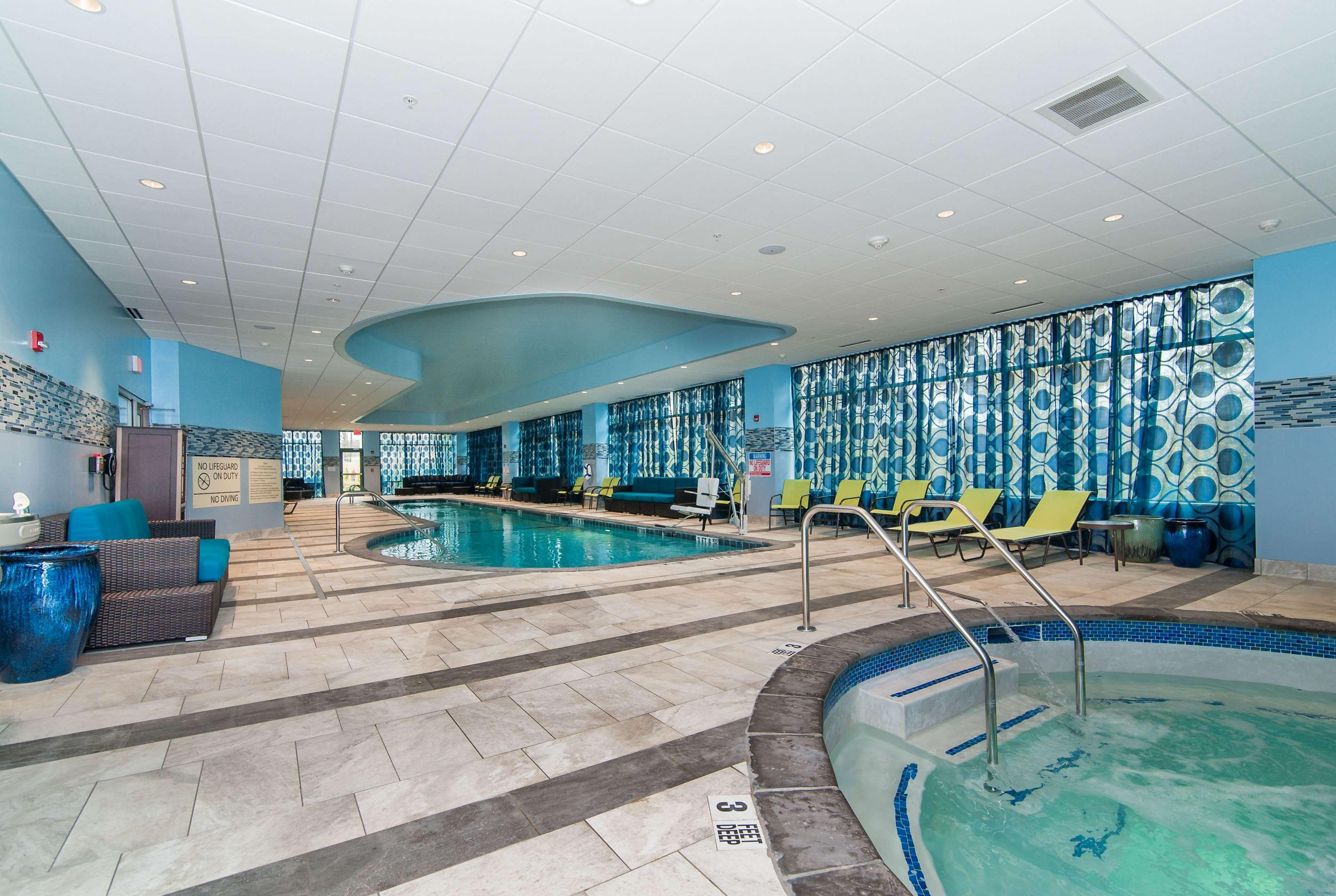 Hampton Inn Норидж Экстерьер фото