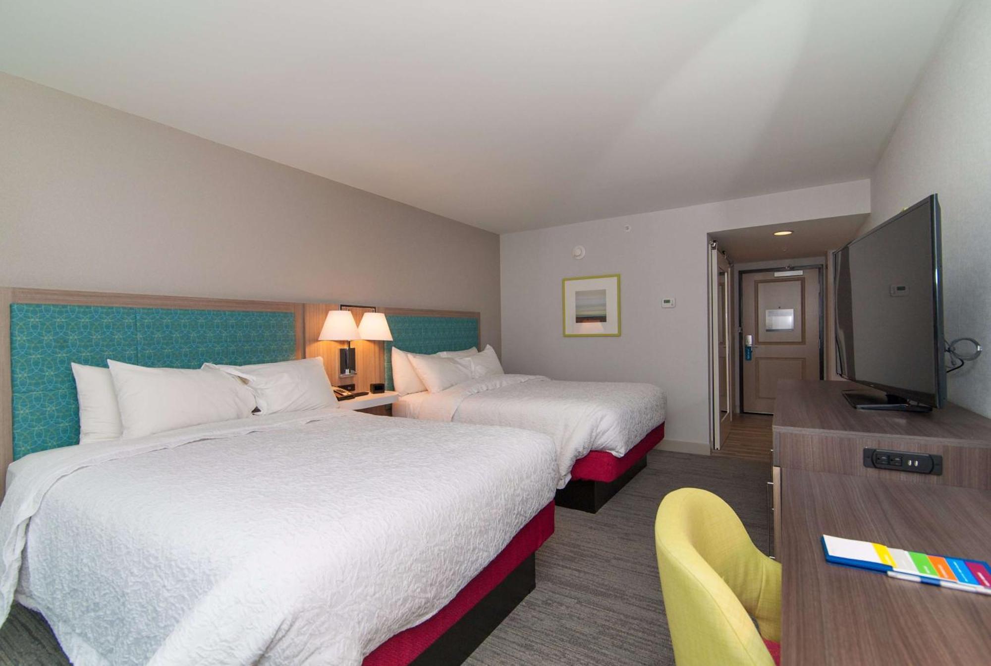 Hampton Inn Норидж Экстерьер фото