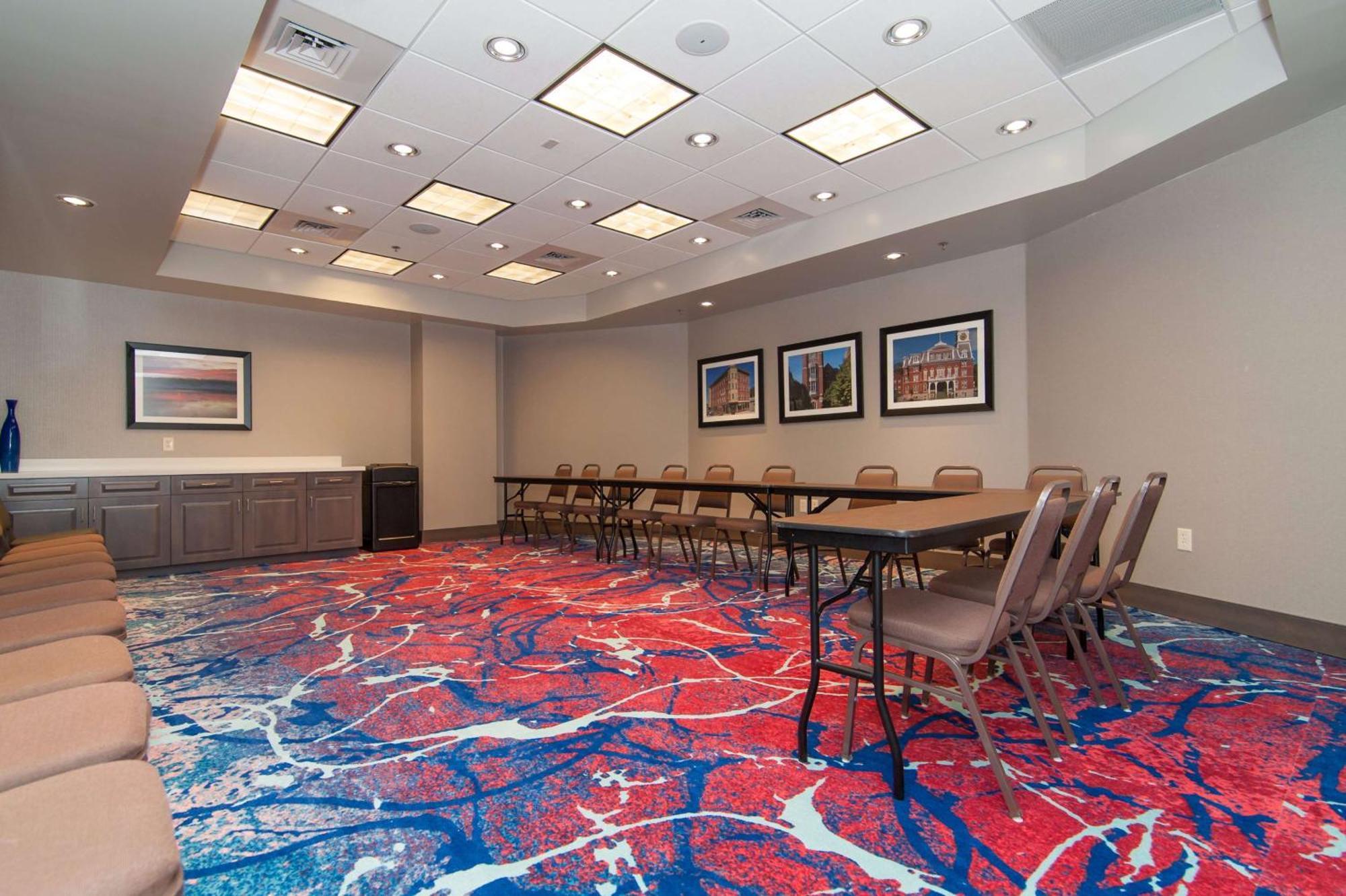 Hampton Inn Норидж Экстерьер фото