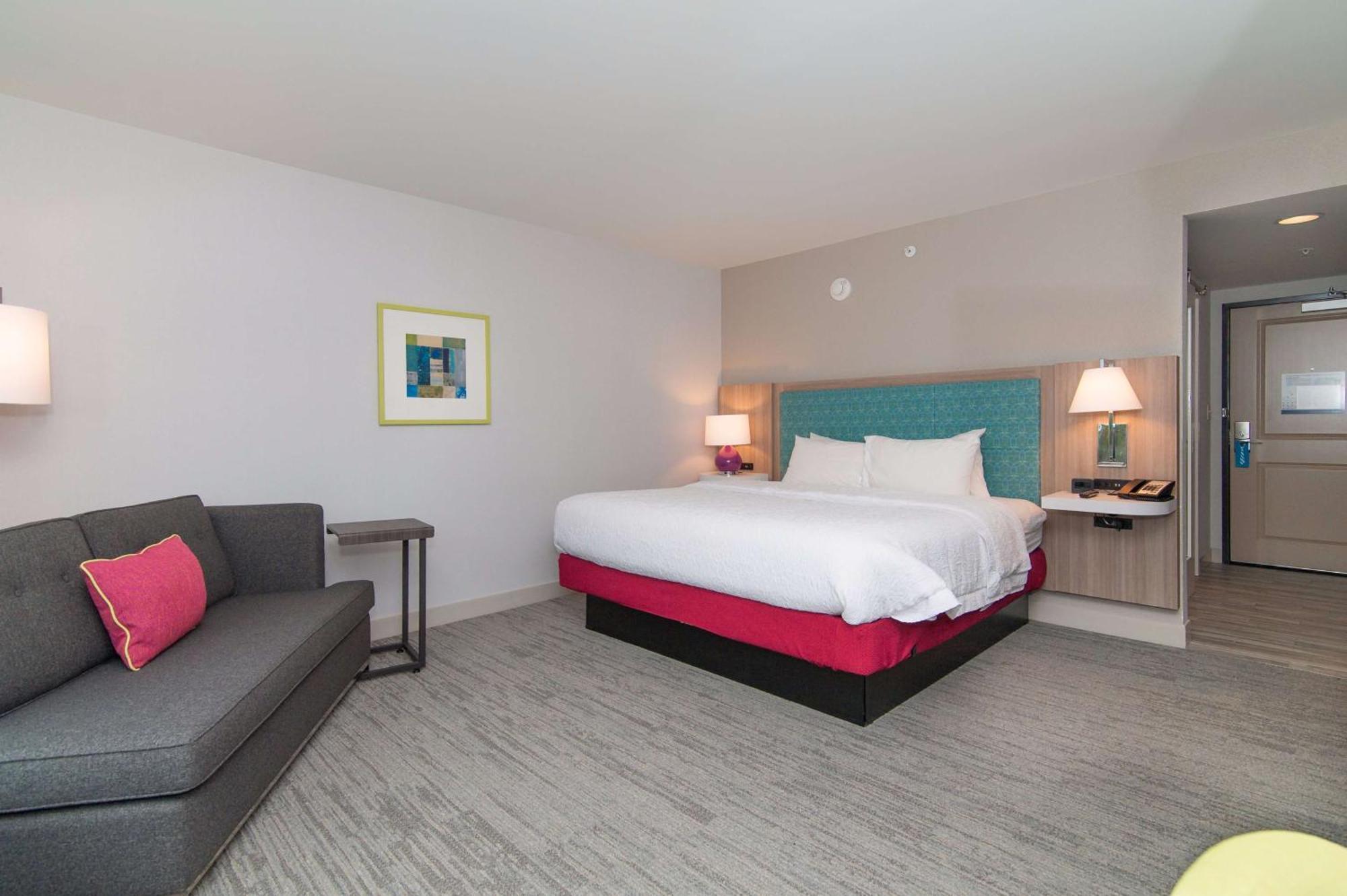 Hampton Inn Норидж Экстерьер фото
