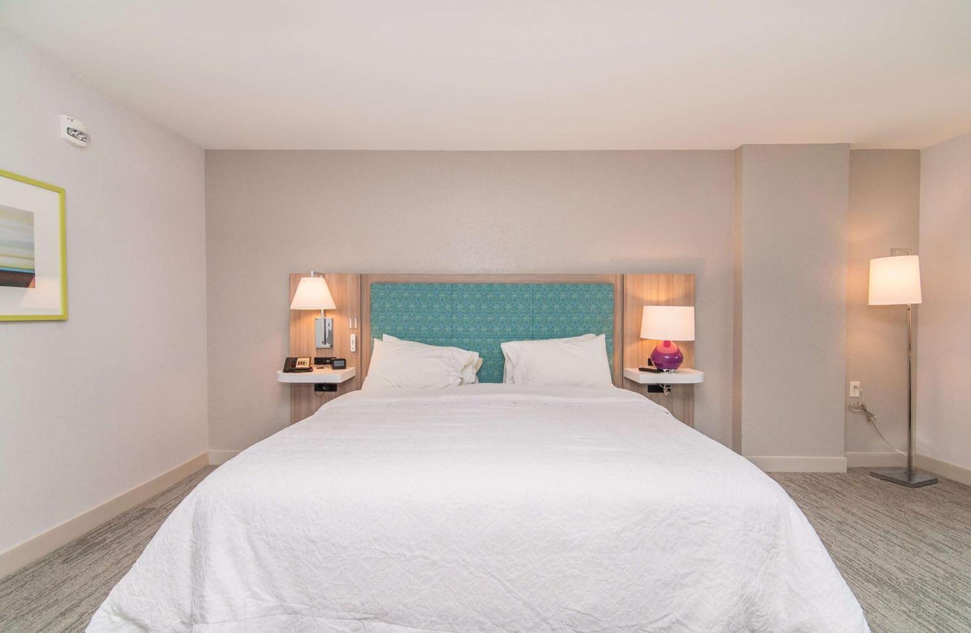 Hampton Inn Норидж Экстерьер фото