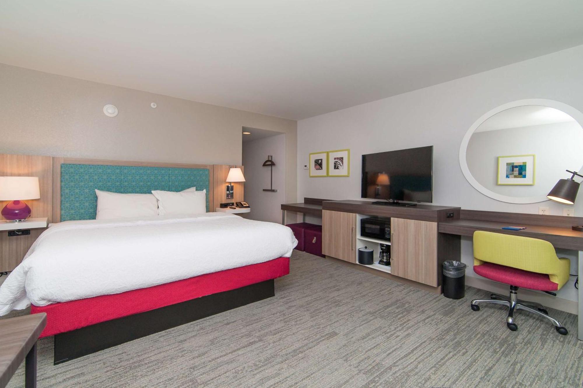 Hampton Inn Норидж Экстерьер фото